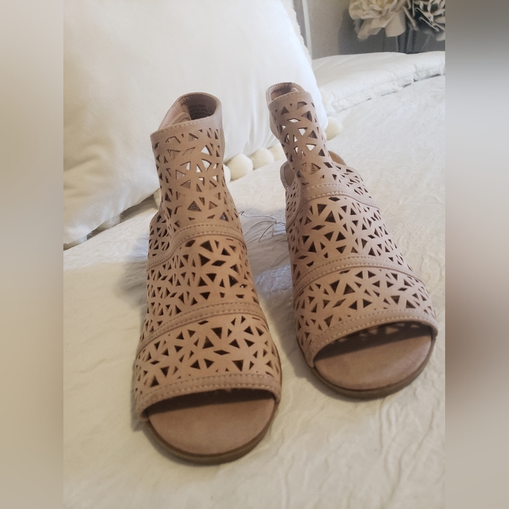 NEW SEYCHELLES NUDE OPEN TOE BOOTIES SIZE :8 1/2 - Picture 2 of 13